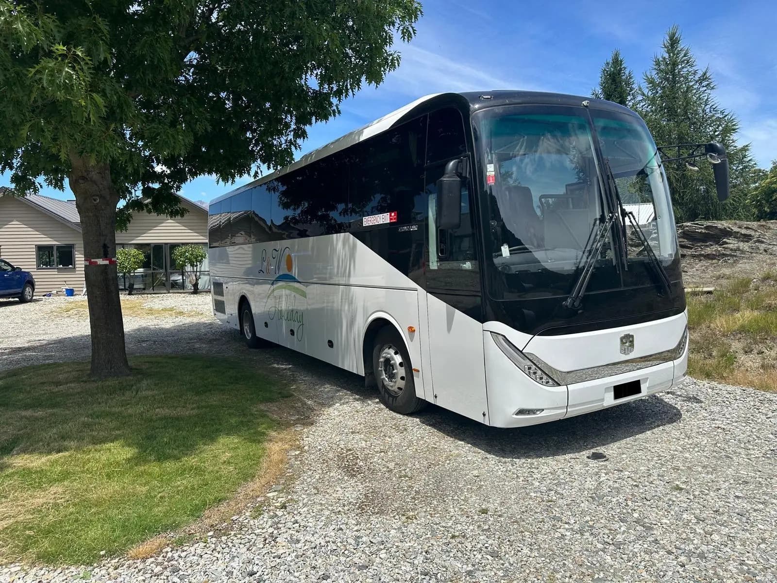 Ssangyong Coach 37 Seater